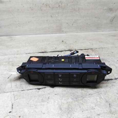 blok-upravleniia-peckoi-i-kondicionerom-ford-c-max-dorestailing-art-102614-big-3