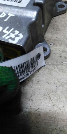 blok-upravleniia-airbag-volkswagen-jetta-vi-art-102994-big-1