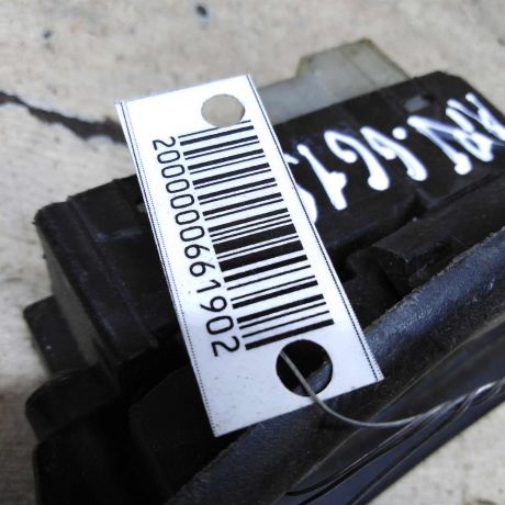 blok-upravleniia-steklopodieemnikami-nissan-almera-n16-art-103137-big-4