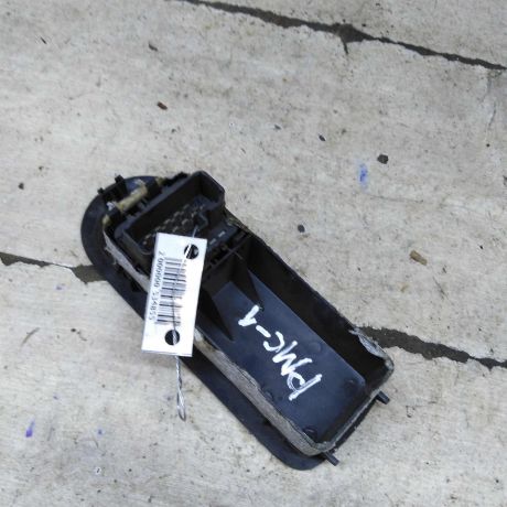 blok-upravleniia-steklopodieemnikami-renault-scenic-ii-art-103883-big-1