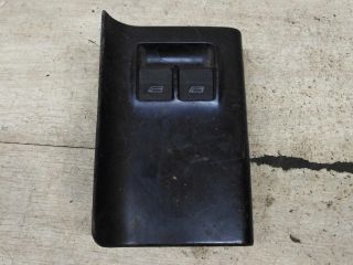 blok-upravleniia-steklopodieemnikami-audi-a4-b5-art-104098