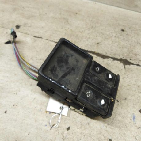 blok-upravleniia-steklopodieemnikami-bmw-e34-art-104324-big-0
