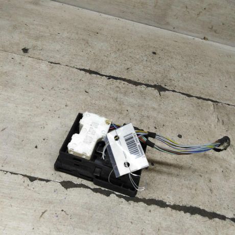 blok-upravleniia-steklopodieemnikami-bmw-e34-art-104324-big-2