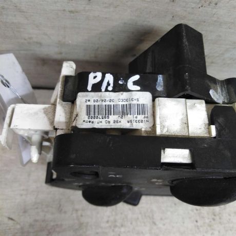 blok-upravleniia-peckoi-i-kondicionerom-renault-logan-i-art-105003-big-1