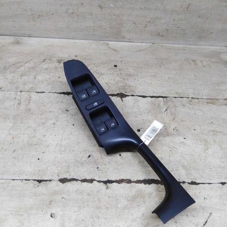 blok-upravleniia-steklopodieemnikami-volkswagen-jetta-vi-art-105369-big-3