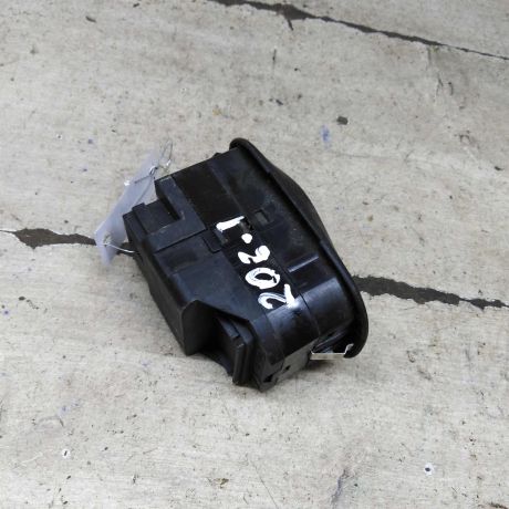 blok-upravleniia-steklopodieemnikami-peugeot-206-art-105613-big-2
