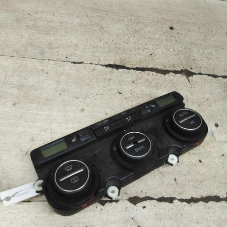 blok-upravleniia-peckoi-i-kondicionerom-volkswagen-jetta-5-art-105615-big-0