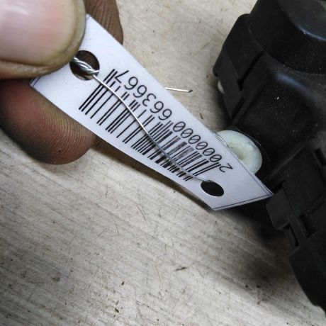 blok-upravleniia-peckoi-i-kondicionerom-volkswagen-jetta-5-art-105615-big-2