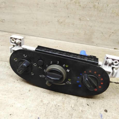 blok-upravleniia-peckoi-renault-scenic-i-dorestailing-art-105643-big-0