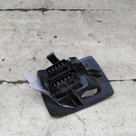 blok-upravleniia-steklopodieemnikami-renault-sandero-i-art-105650-big-1