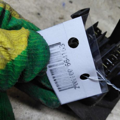 blok-upravleniia-steklopodieemnikami-renault-sandero-i-art-105650-big-2