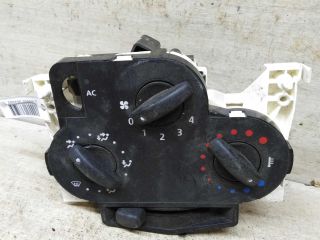 blok-upravleniia-peckoi-renault-logan-i-art-105763