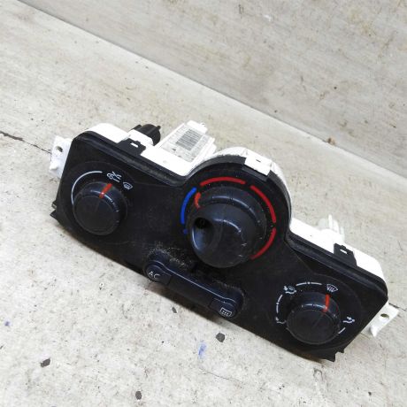 blok-upravleniia-peckoi-i-kondicionerom-renault-megane-ii-art-106270-big-0