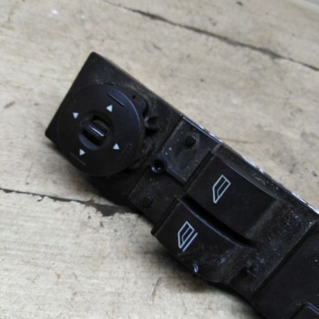 blok-upravleniia-steklopodieemnikami-ford-focus-2-art-106367-big-2