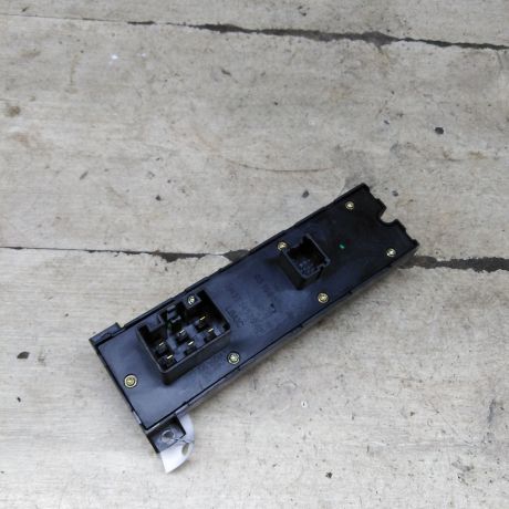 blok-upravleniia-steklopodieemnikami-ford-focus-2-art-106367-big-1