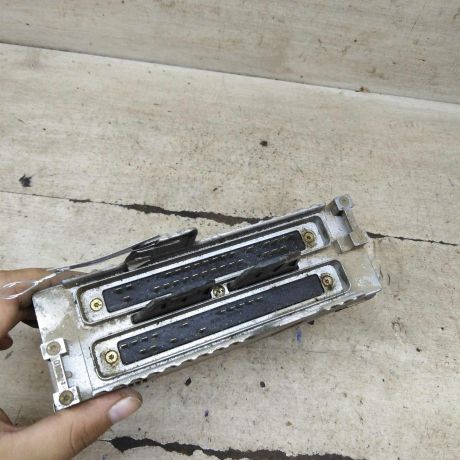 blok-upravleniia-dvigatelem-a2105450632-e320-32i-mercedes-e-klass-w210-art-106456-big-2