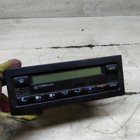 blok-upravleniia-peckoi-i-klimat-kontrolem-volkswagen-passat-b5-art-107278-big-1