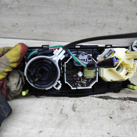 blok-upravleniia-peckoi-i-kondicionerom-toyota-corolla-x-e140-e150-art-107794-big-1