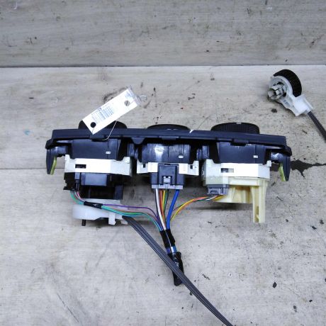 blok-upravleniia-peckoi-i-kondicionerom-toyota-corolla-x-e140-e150-art-107794-big-5