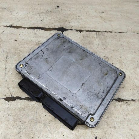 blok-upravleniia-dvigatelem-16i-aus-volkswagen-golf-4-skoda-octavia-tour-volkswagen-bora-audi-a3-art-108562-big-1