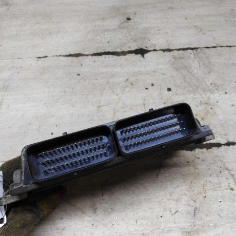 blok-upravleniia-dvigatelem-renault-logan-i-art-108769-big-1