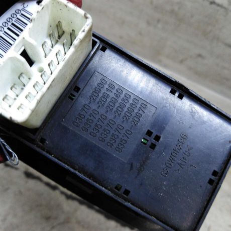 blok-upravleniia-steklopodieemnikami-hyundai-elantra-iii-art-109456-big-3