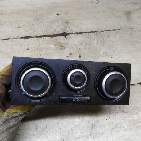 blok-upravleniia-peckoi-volkswagen-passat-b5-art-109662-big-1