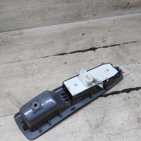 blok-upravleniia-steklopodieemnikami-chevrolet-lacetti-art-109910-big-2