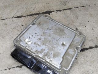 blok-upravleniia-dvigatelem-ebu-volkswagen-passat-b6-art-110394