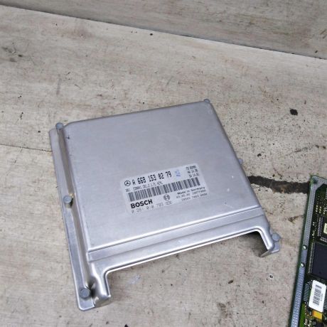 blok-upravleniia-dvigatelem-mercedes-a-klass-i-w168-restailing-ebu-art-110694-big-6