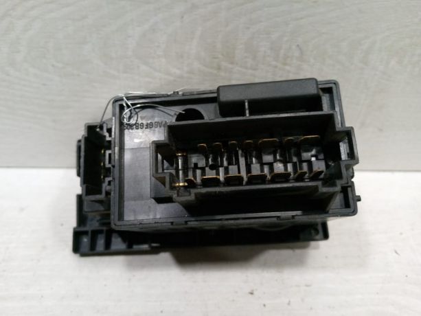 blok-upravleniia-svetom-volkswagen-golf-3-volkswagen-vento-art-111175-big-3