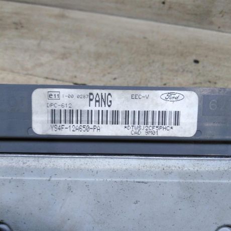 blok-upravleniia-dvigatelem-ford-focus-1-art-112103-big-2