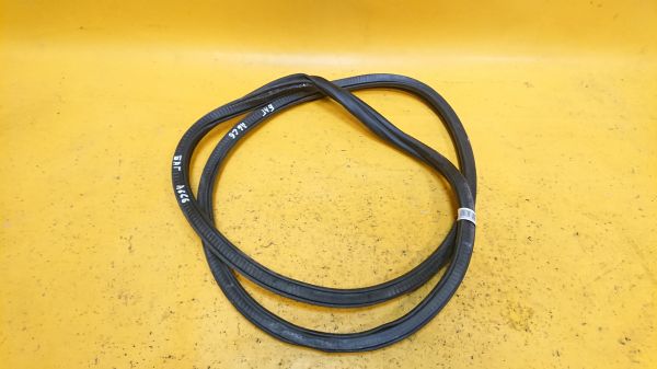 uplotnitel-dveri-audi-a6-c6-art-12802-big-0