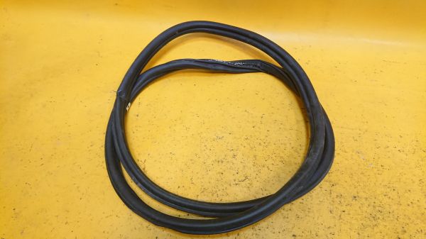 uplotnitel-dveri-audi-a6-c6-art-12802-big-1