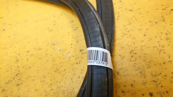 uplotnitel-dveri-audi-a6-c6-art-12802-big-2