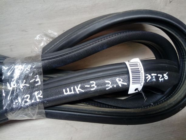 uplotnitelnaia-rezinka-dveri-zadniaia-pravaia-skoda-octavia-tour-art-13460-big-1