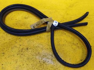 uplotnitelnaia-rezinka-dveri-zadniaia-levaia-kia-magentis-ii-art-14538