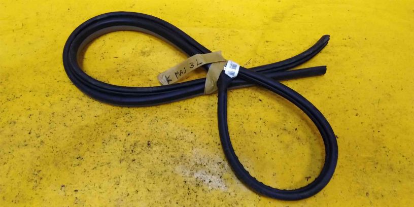 uplotnitelnaia-rezinka-dveri-zadniaia-levaia-kia-magentis-ii-art-14538-big-0