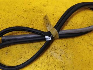 uplotnitelnaia-rezinka-dveri-peredniaia-pravaia-kia-magentis-ii-art-14541