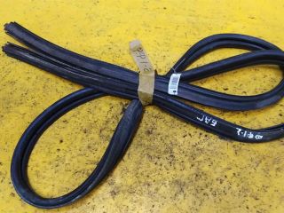 uplotnitelnaia-rezinka-kryski-bagaznika-ford-focus-i-art-14620