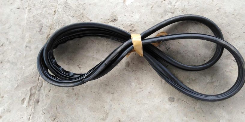 rezinka-uplotnitelnaia-dveri-renault-megane-2-art-14770-big-1