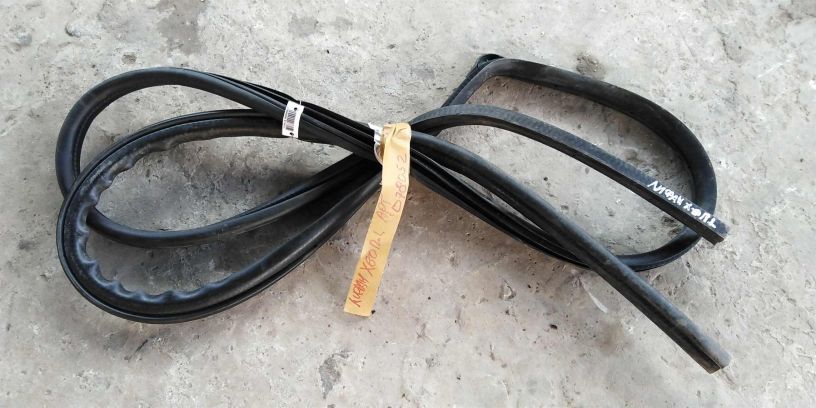 uplotnitelnaia-rezinka-dveri-lifan-x60-art-15038-big-0