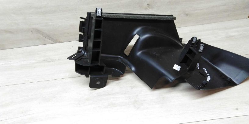 obsivka-stoiki-zadnaia-pravaia-uglovaia-ford-focus-iii-art-15070-big-1