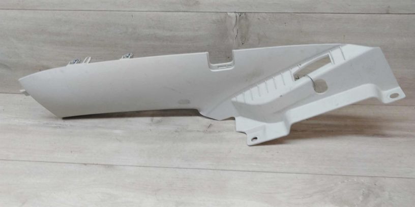 oblicovka-stoiki-zadnaia-pravaia-uglovaia-ford-focus-iii-art-15071-big-1