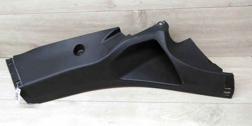oblicovka-stoiki-zadnaia-pravaia-nizniaia-ford-focus-iii-art-15089-big-1