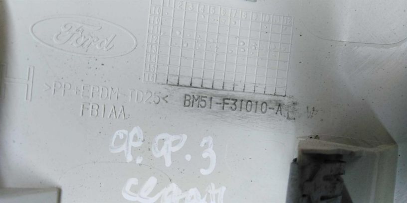 oblicovka-stoiki-zadnaia-pravaia-ford-focus-iii-art-15090-big-2