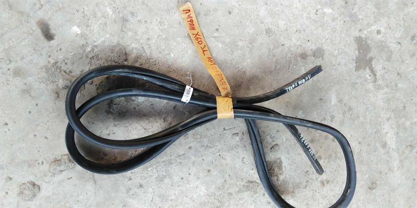 uplotnitelnaia-rezinka-dveri-lifan-x60-art-15309-big-0