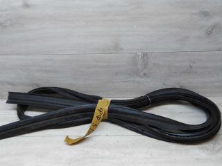 uplotnitelnaia-rezinka-kryski-bagaznika-ford-focus-iii-art-15554