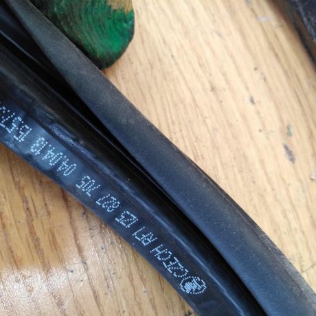 rezinka-uplotnitelnaia-dveri-skoda-octavia-a5-art-16329-big-3