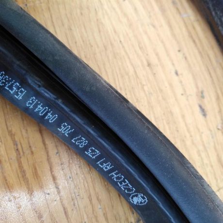 rezinka-uplotnitelnaia-dveri-skoda-octavia-a5-art-16329-big-4